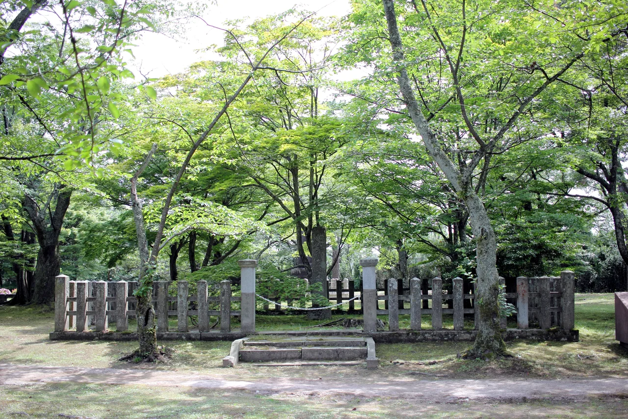 吉崎御坊跡の石碑